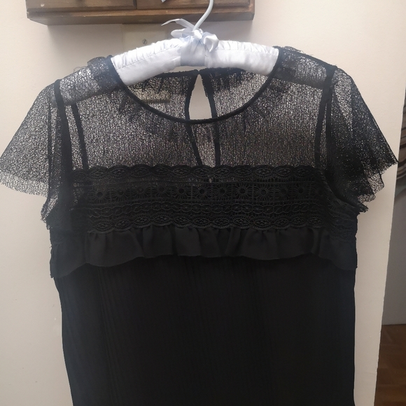 👚Zara Lace Blouse - Picture 2 of 3
